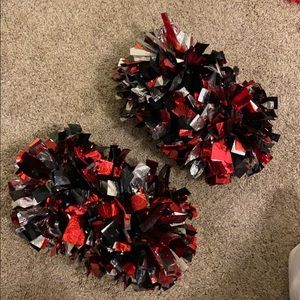 Cheerleader pom poms